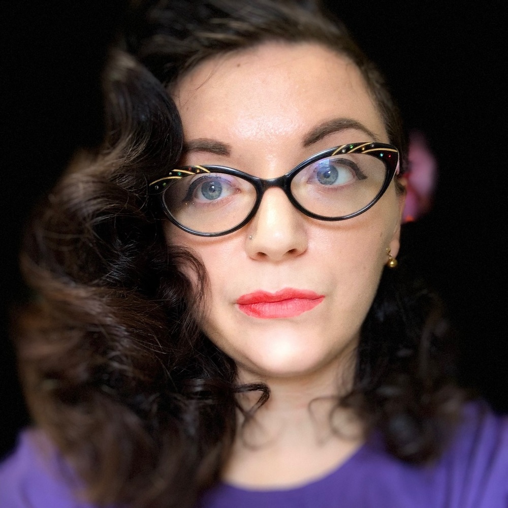 Meet your Posher, Caela